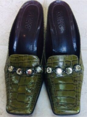 Franco Sarto Olive Green Croc Embossed Jeweled Mules Size 6 Leather Heels EUC